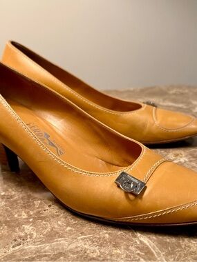 Salvatore Ferragamo “Fresia” Pumps – Nocciola Calf Leather – Size 8.5